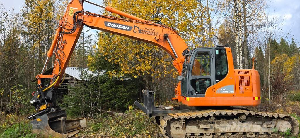 Doosan DX 235 LCR Pásové rýpadlá