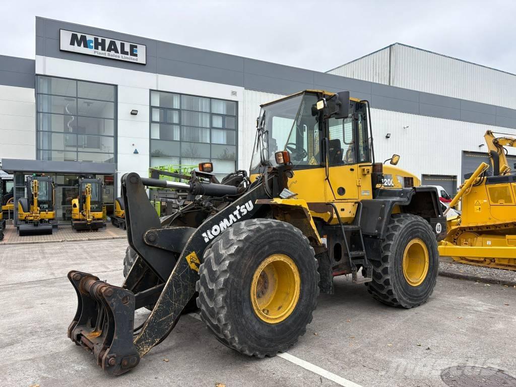 Komatsu WA200-6 Kolesové nakladače