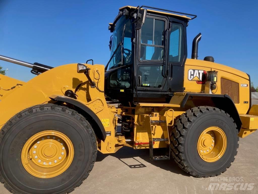 CAT 938M Kolesové nakladače