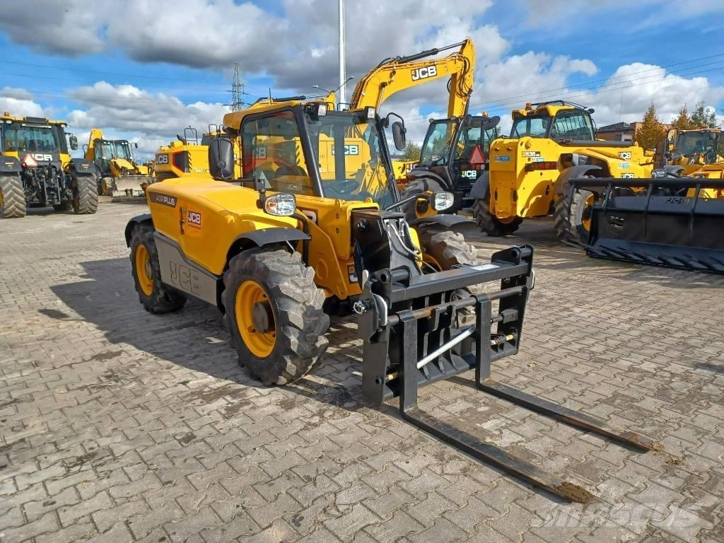 JCB 525-60 Agri Plus Teleskopické manipulátory
