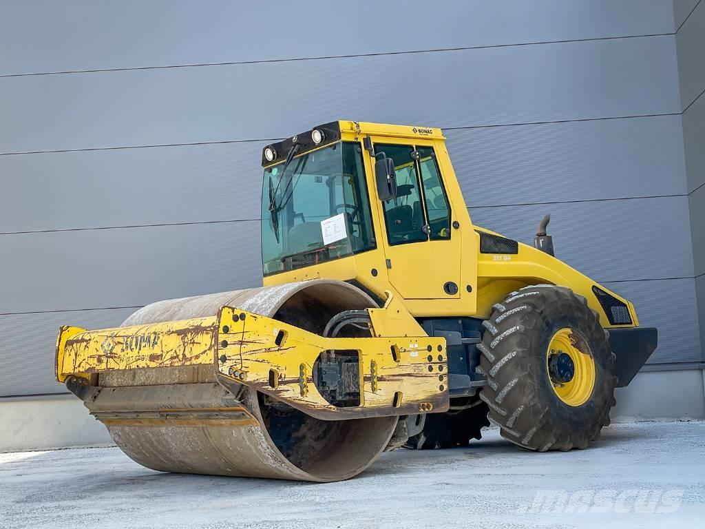 Bomag BW 213 DH-4 Ťahačové valce