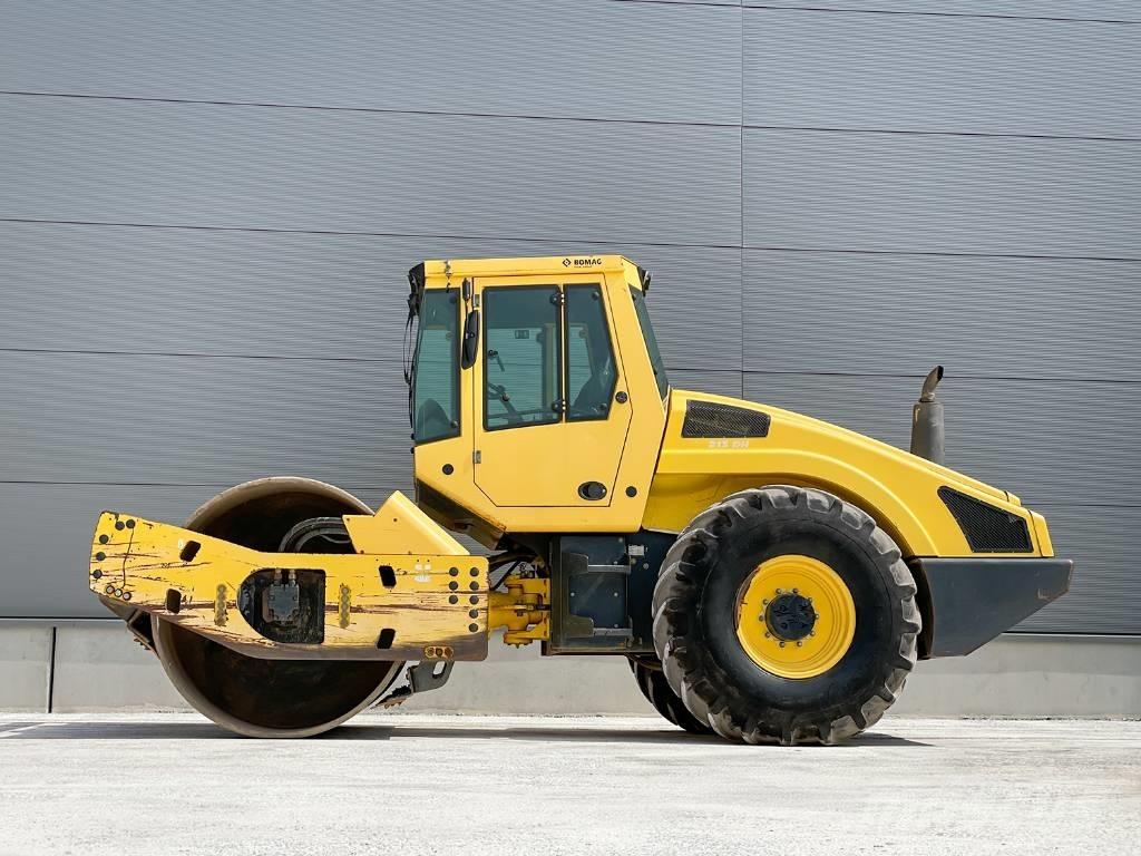 Bomag BW 213 DH-4 Ťahačové valce