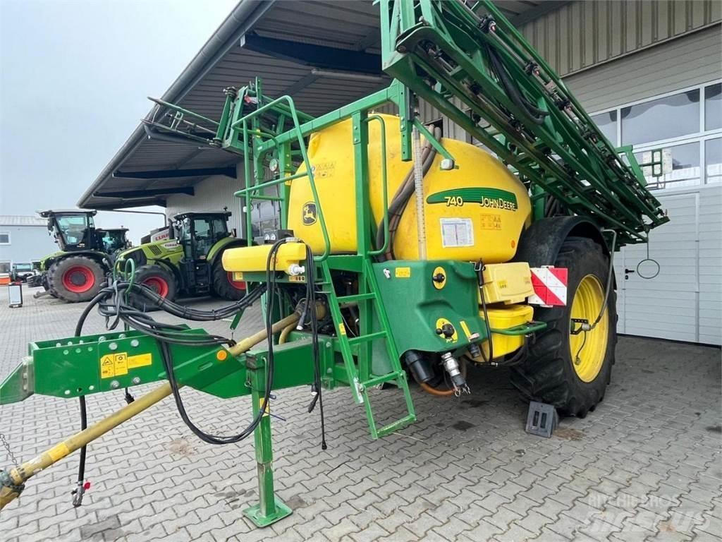 John Deere 740 Ťahané postrekovače