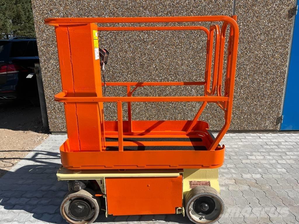 JLG 1230 ES Vertikálne stĺpové výťahy
