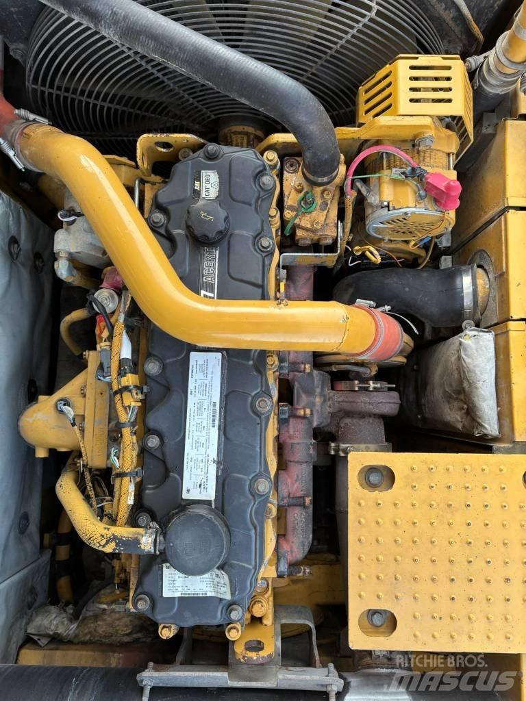 CAT 325 D L Pásové rýpadlá
