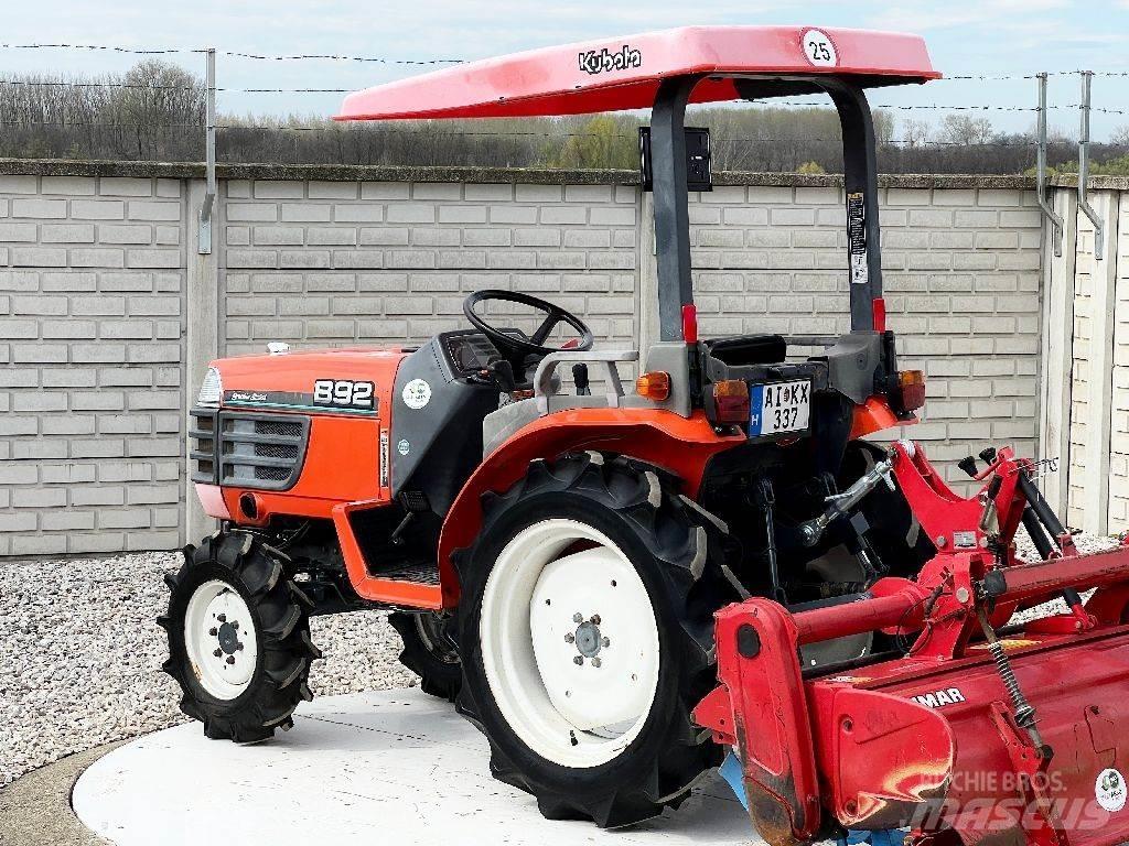 Kubota B92 Traktory