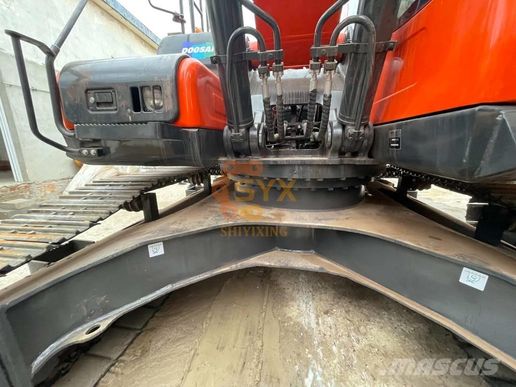 Doosan DX 300LCA Pásové rýpadlá