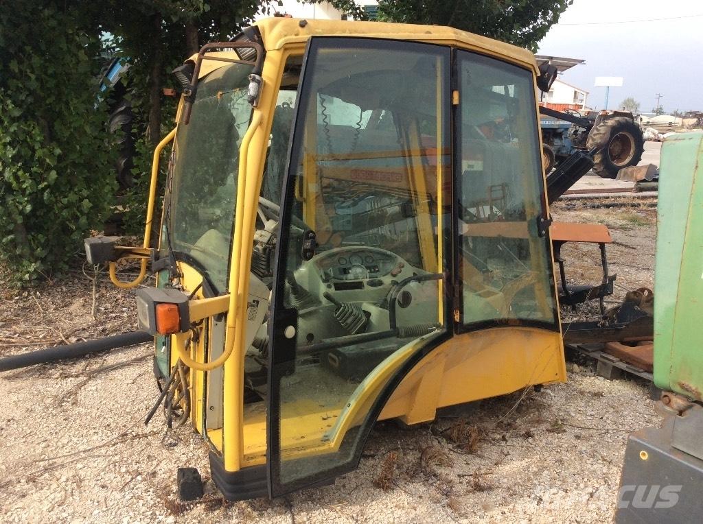 Komatsu W93r Kabíny a interiér