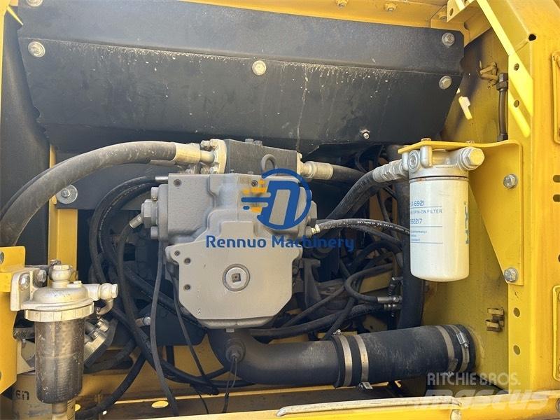 Komatsu PC 300 Pásové rýpadlá