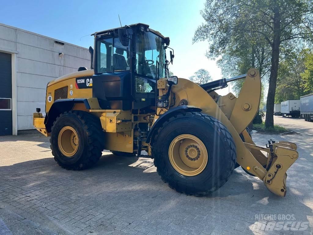 CAT 926M Kolesové nakladače