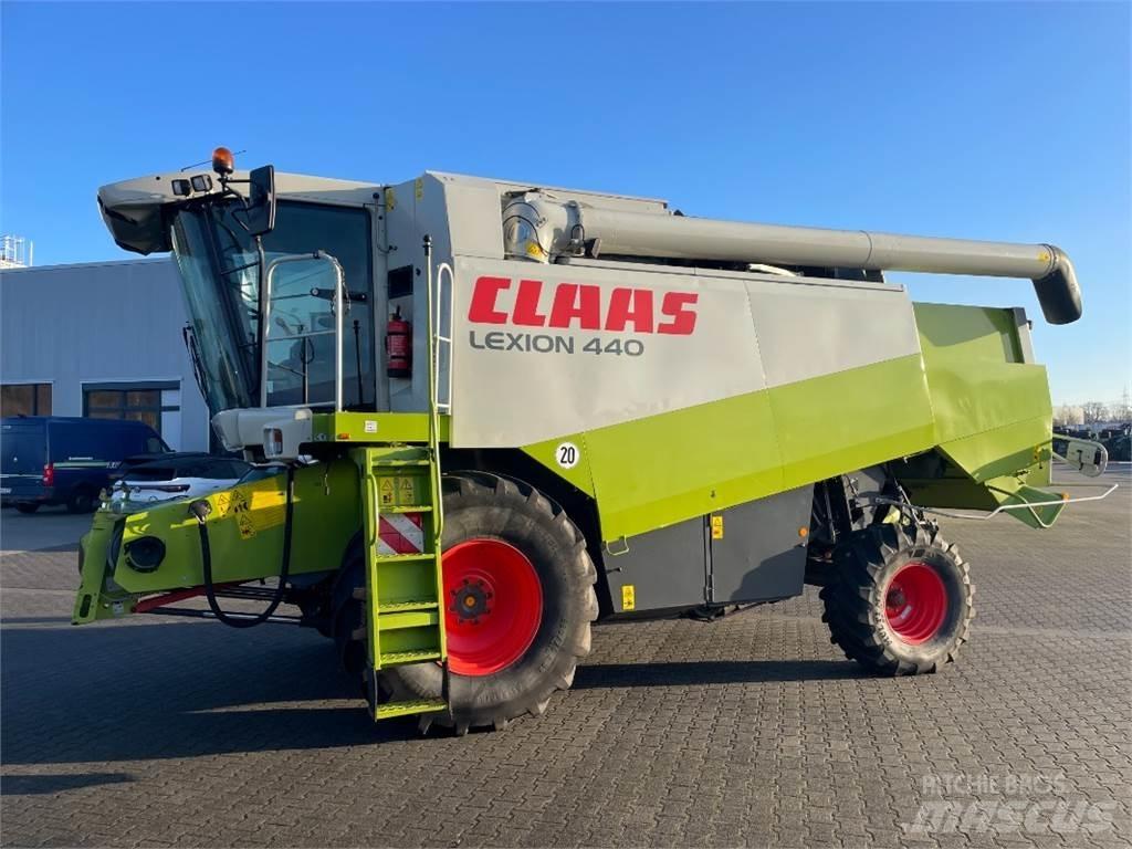 CLAAS Lexion 440 Kombinované zberacie stroje