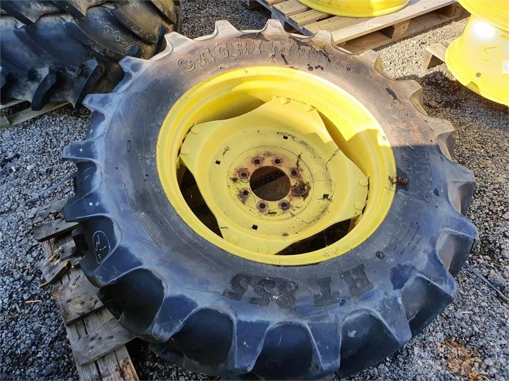 BKT 380/85R28 x2 Pneumatiky, kolesá a ráfiky