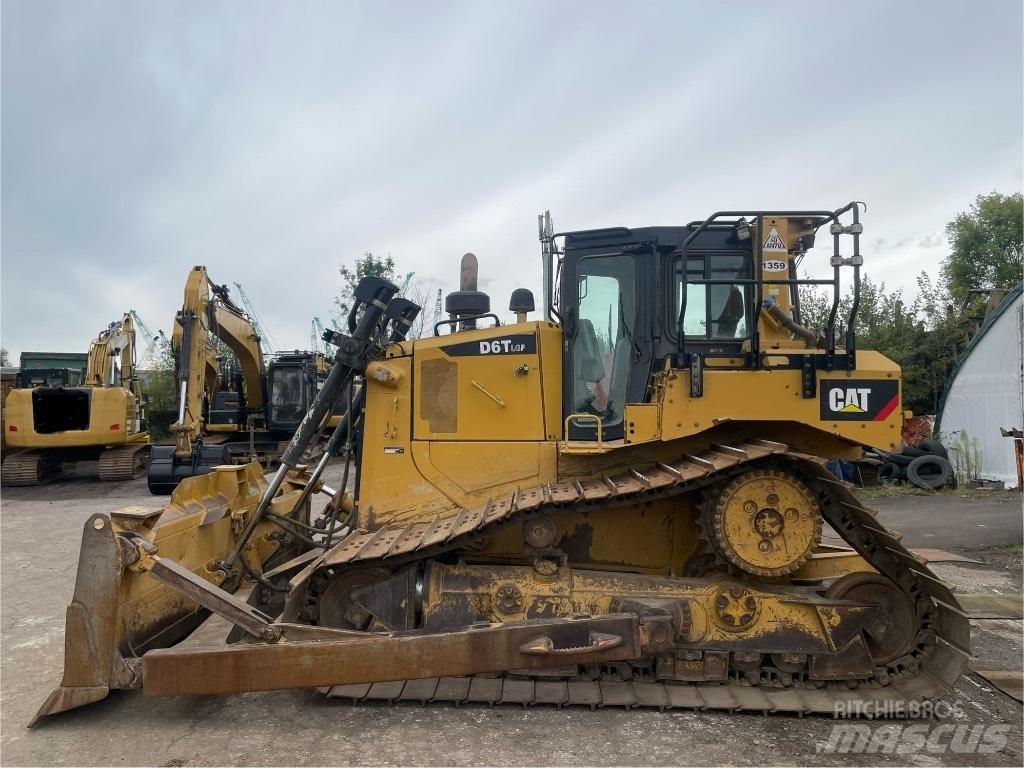 CAT D 6 T LGP Pásové dozéry