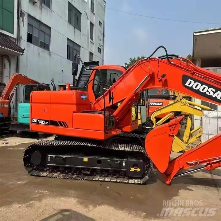 Doosan DX140LC Pásové rýpadlá