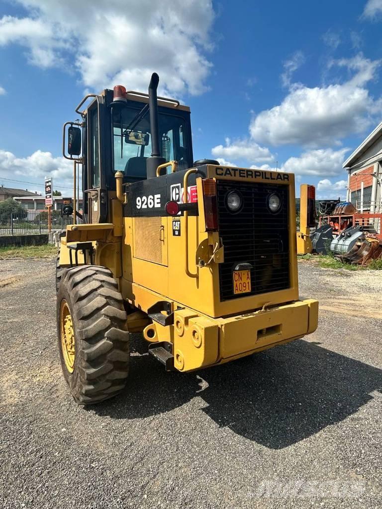 CAT 926 Kolesové nakladače