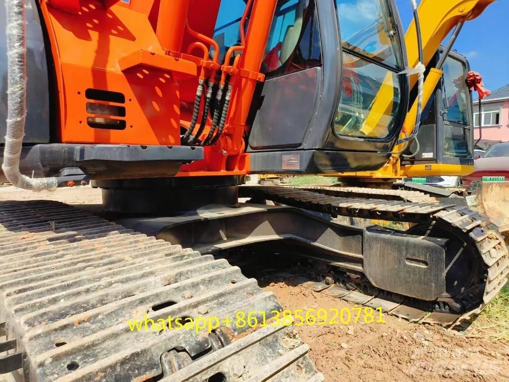 Hitachi ZX 135 US Pásové rýpadlá