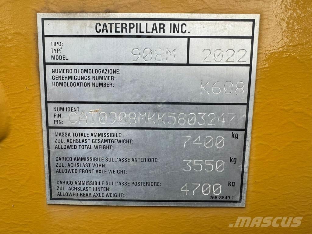 CAT 908M Kolesové nakladače