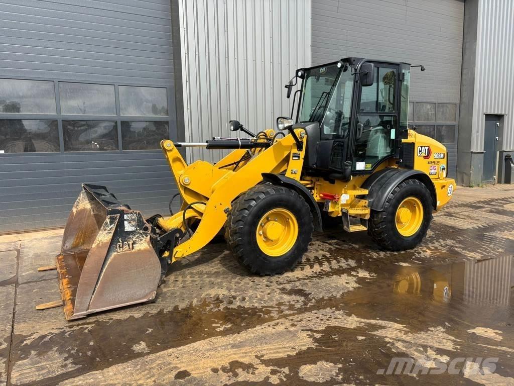 CAT 908M Kolesové nakladače
