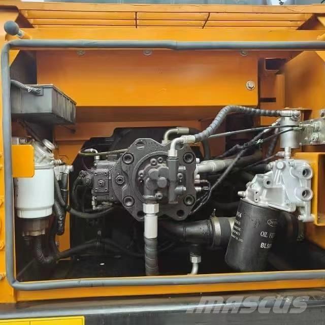 Sany SY215C Pásové rýpadlá