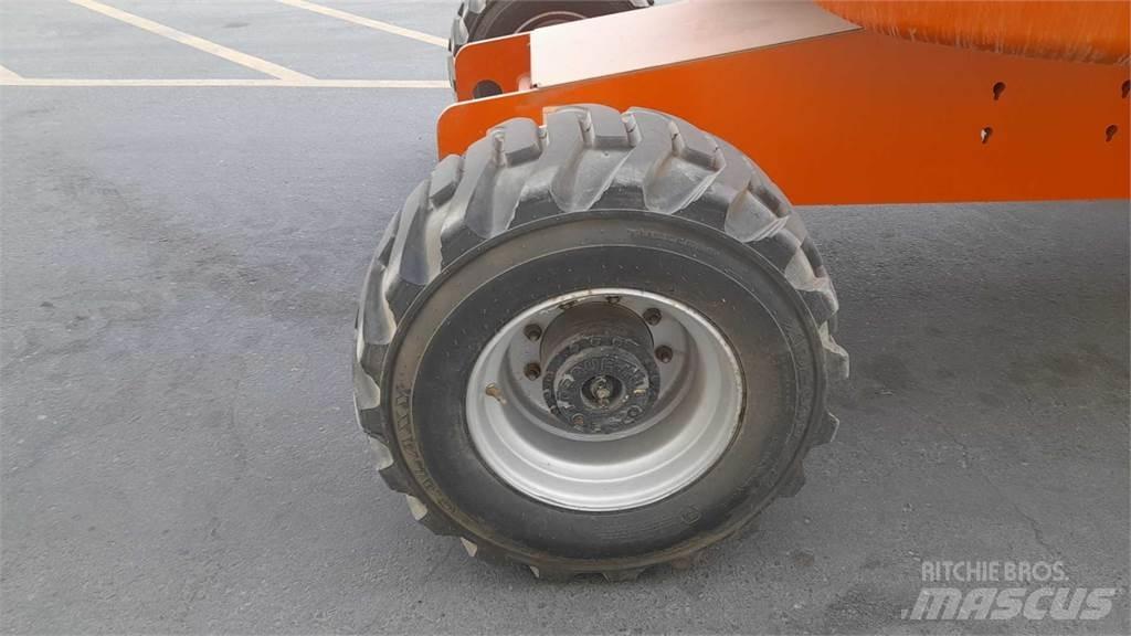 JLG 450AJSII Kĺbové plošiny