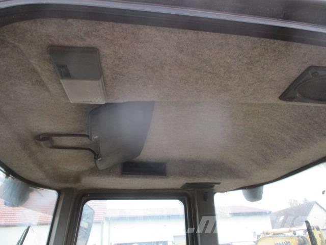 Volvo L 30 B Kolesové nakladače