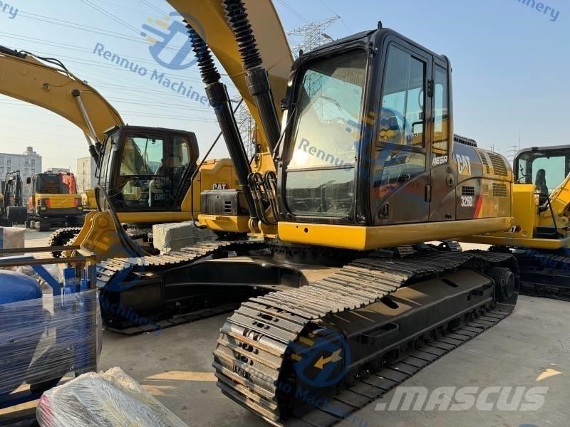 CAT 326D2 Pásové rýpadlá