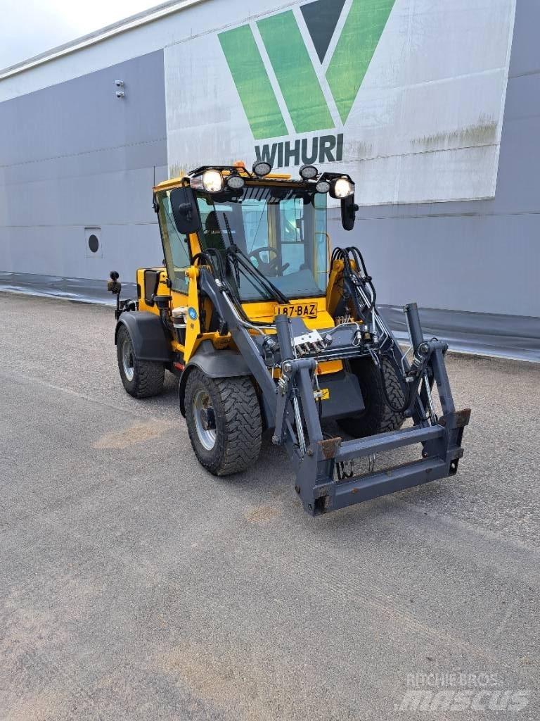 Wille 465 Kompaktné traktory