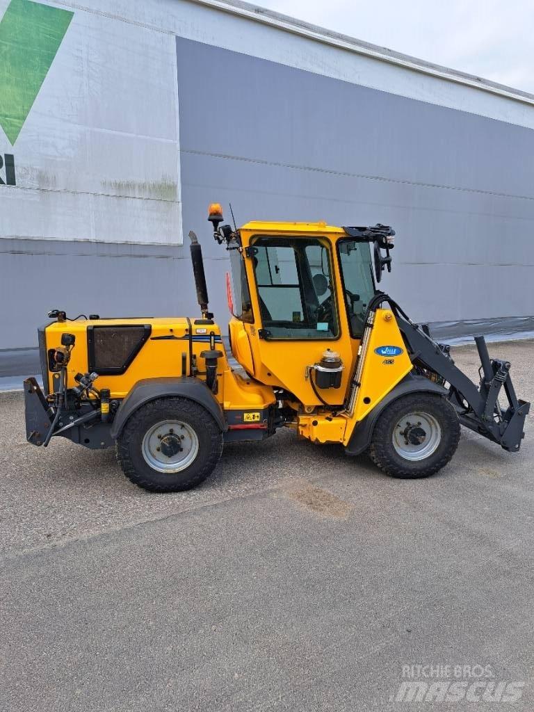 Wille 465 Kompaktné traktory