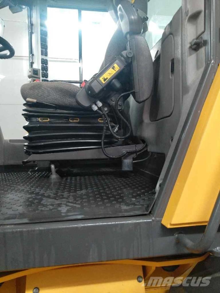 Volvo L 70 H Kolesové nakladače