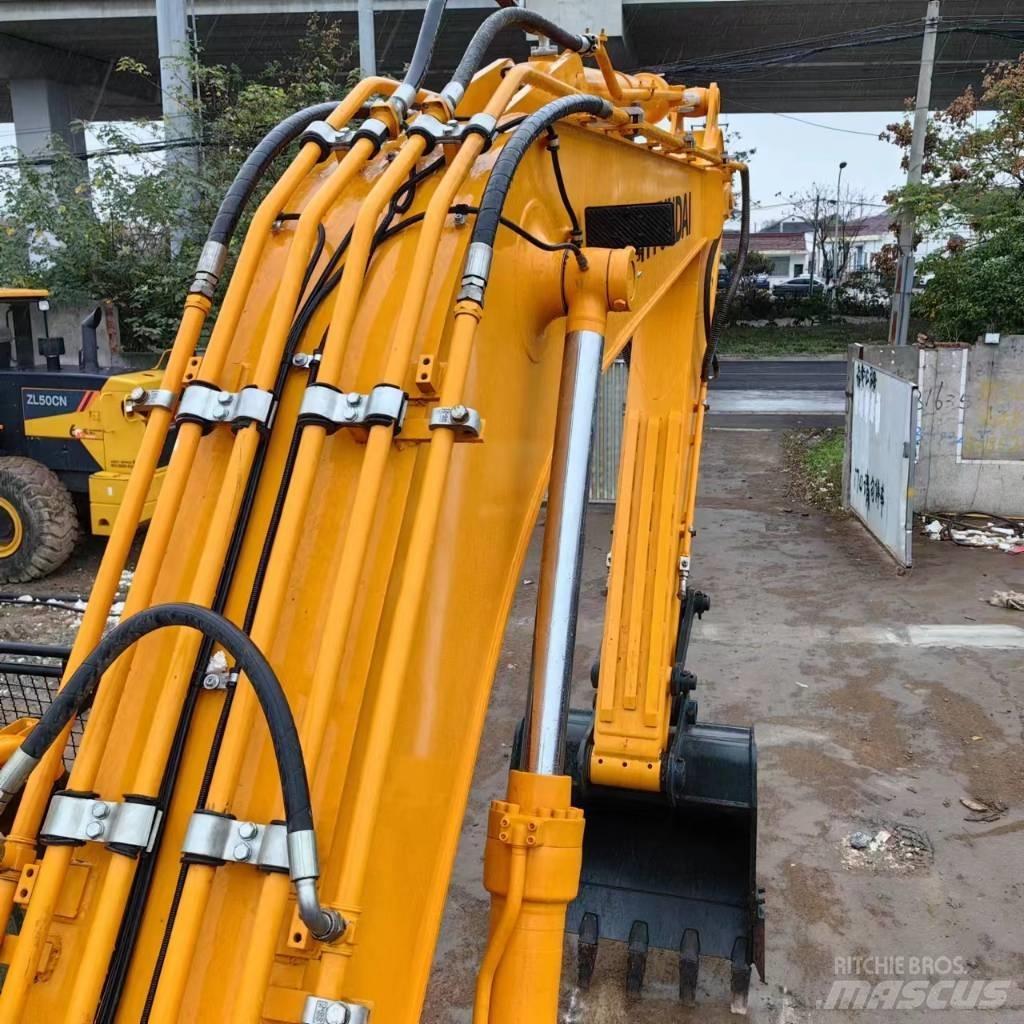 Hyundai R220LC-9 Pásové rýpadlá