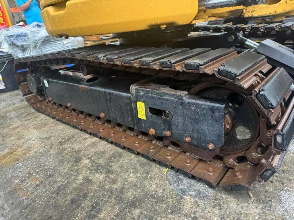 CAT 304 CR Mini rýpadlá < 7t
