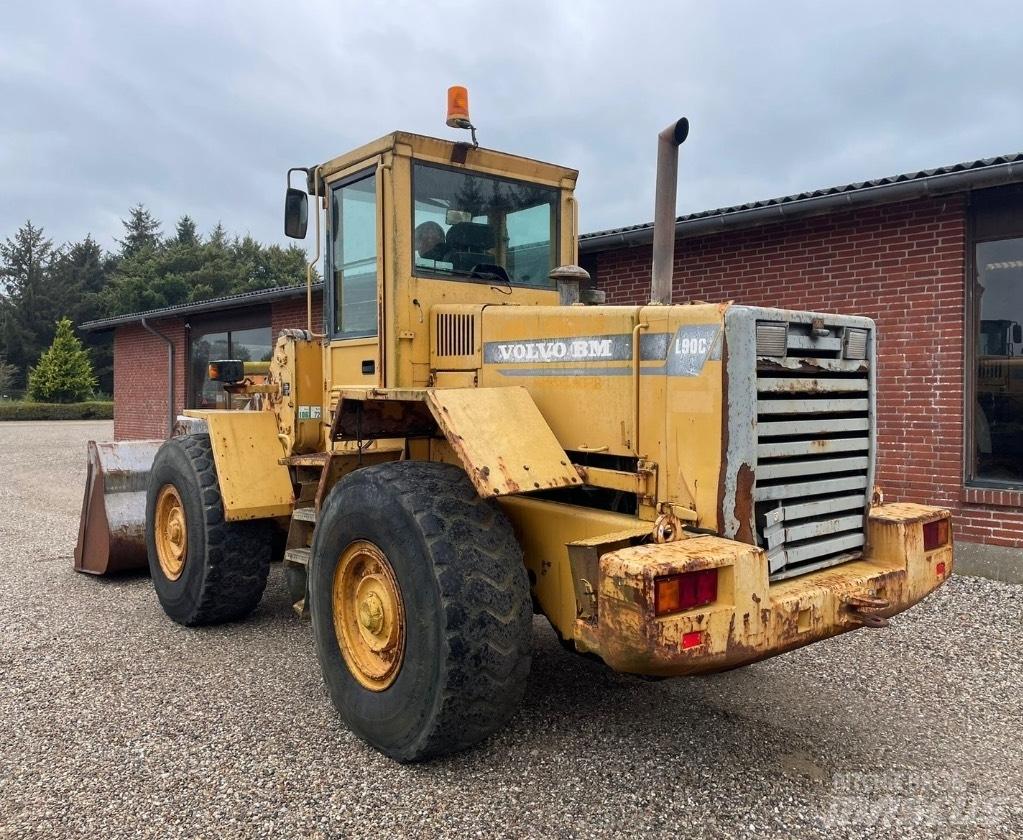 Volvo L90C Kolesové nakladače