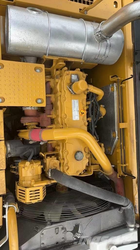 CAT 330 D L Pásové rýpadlá