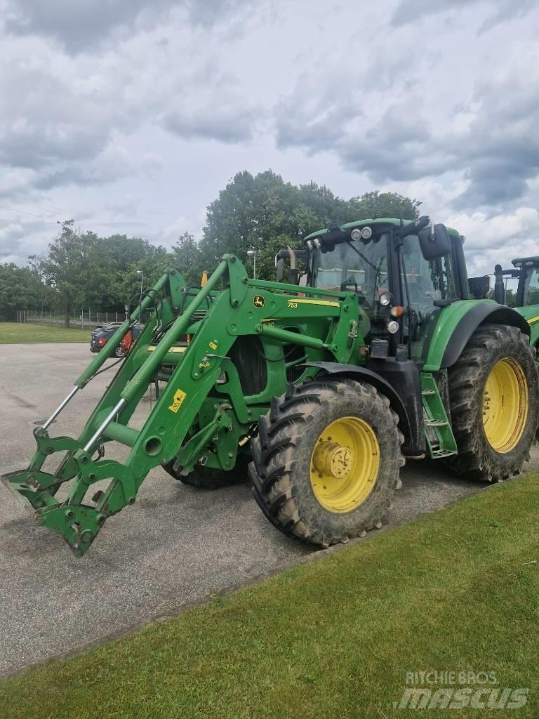 John Deere 7530 Traktory