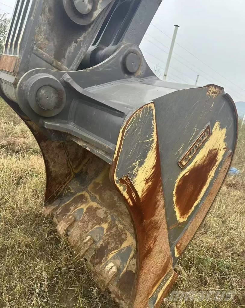 Volvo EC 380 Pásové rýpadlá