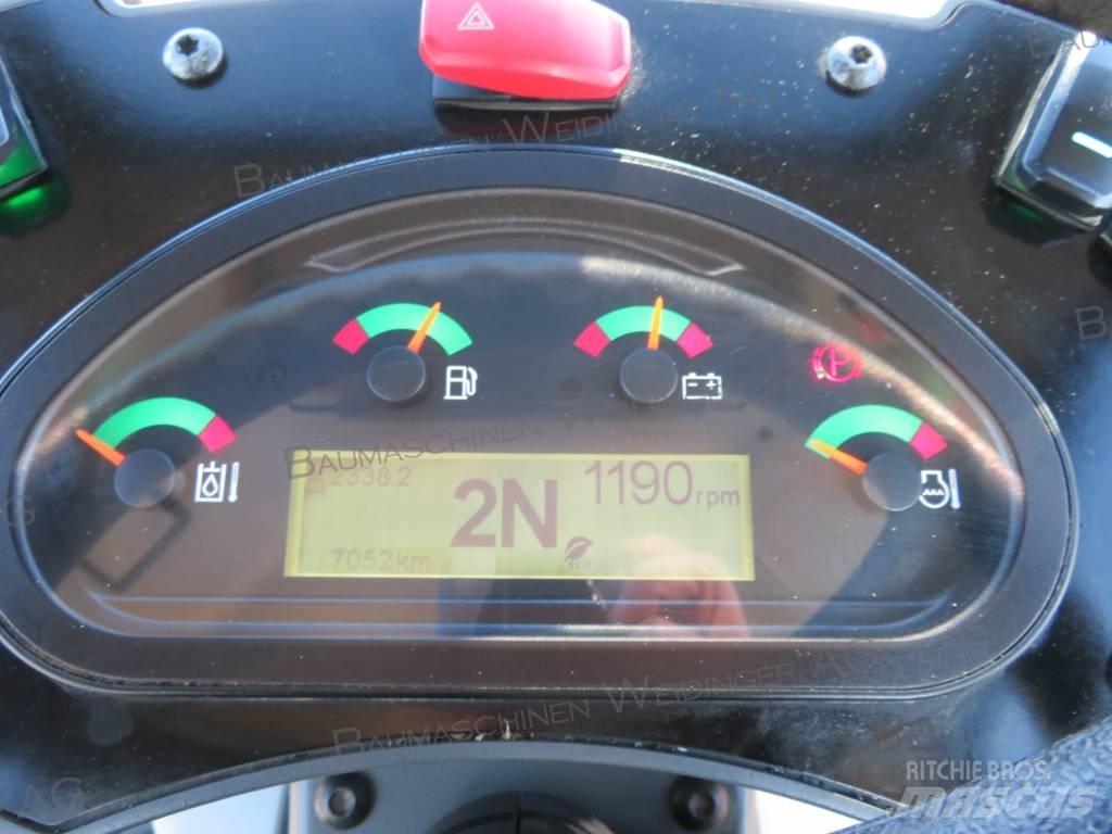CAT 906M Kolesové nakladače