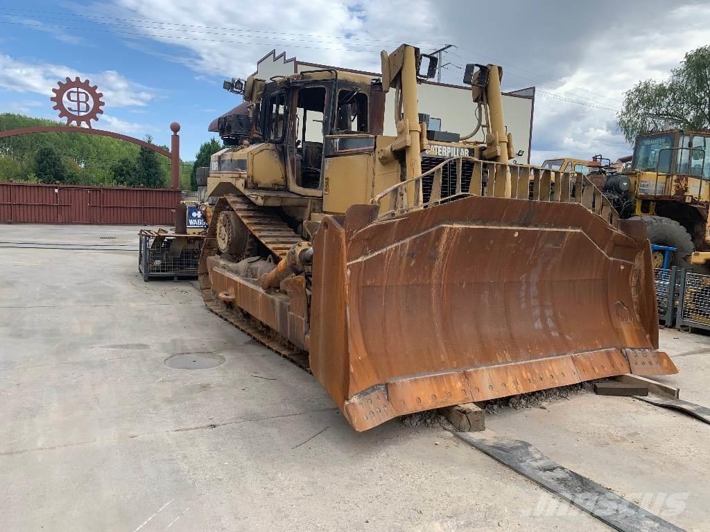 CAT D 8 R II Pásové dozéry