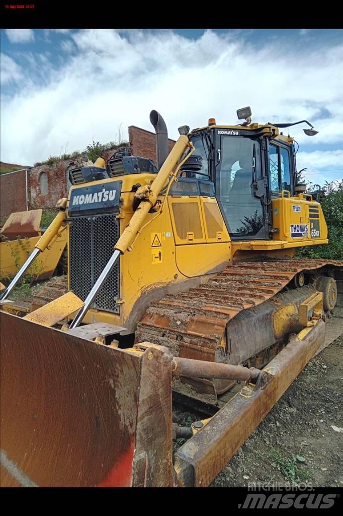 Komatsu D 65 PX-18 Pásové dozéry