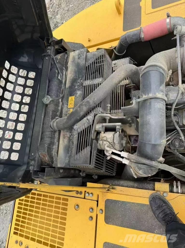 Komatsu PC 350 Pásové rýpadlá