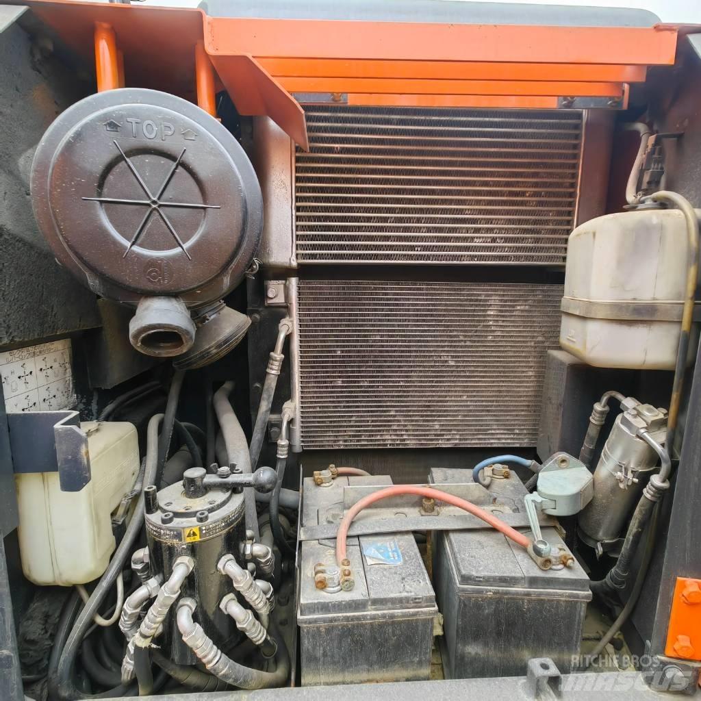 Hitachi ZX 120 Pásové rýpadlá