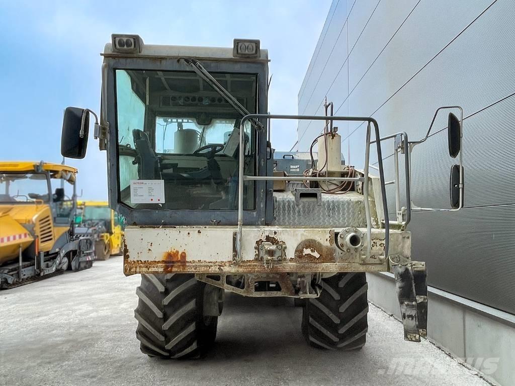 Wirtgen WR 2400 Recyklovače asfaltu