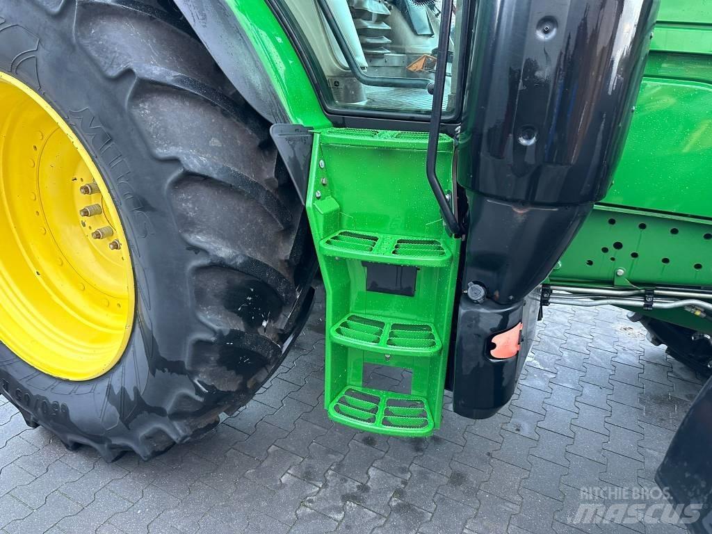 John Deere 6145 R Traktory