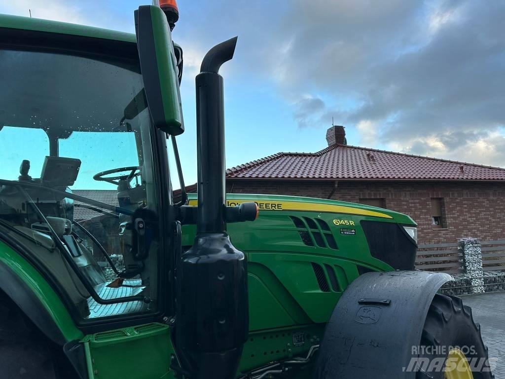 John Deere 6145 R Traktory
