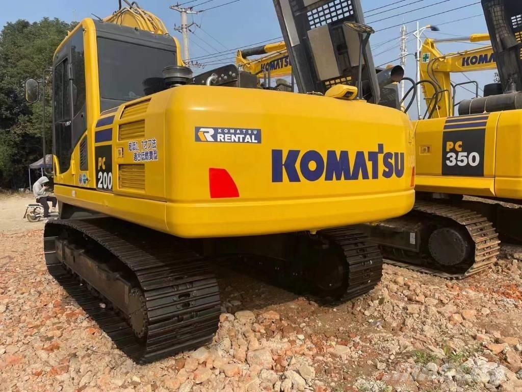 Komatsu PC 200-8 Pásové rýpadlá