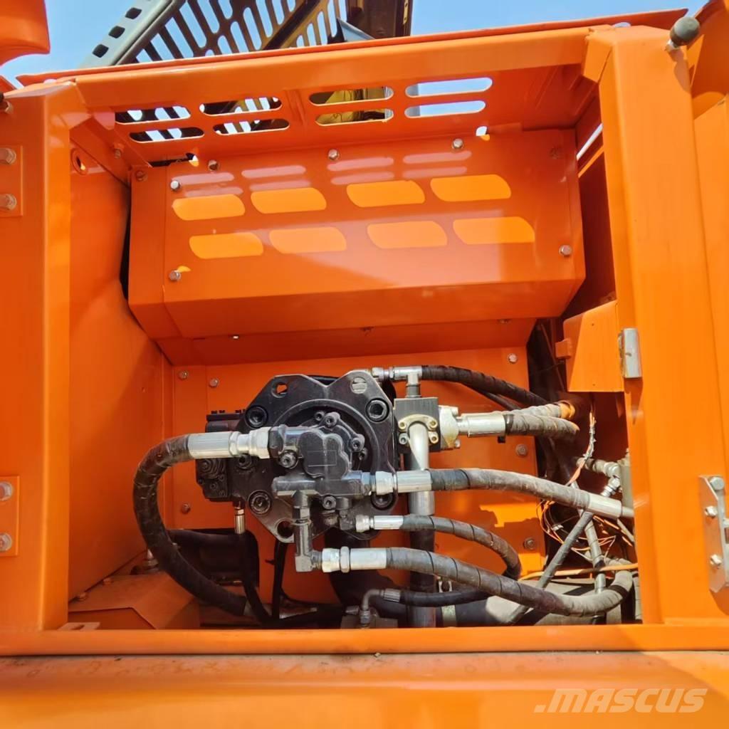 Doosan DX 225 LC Pásové rýpadlá