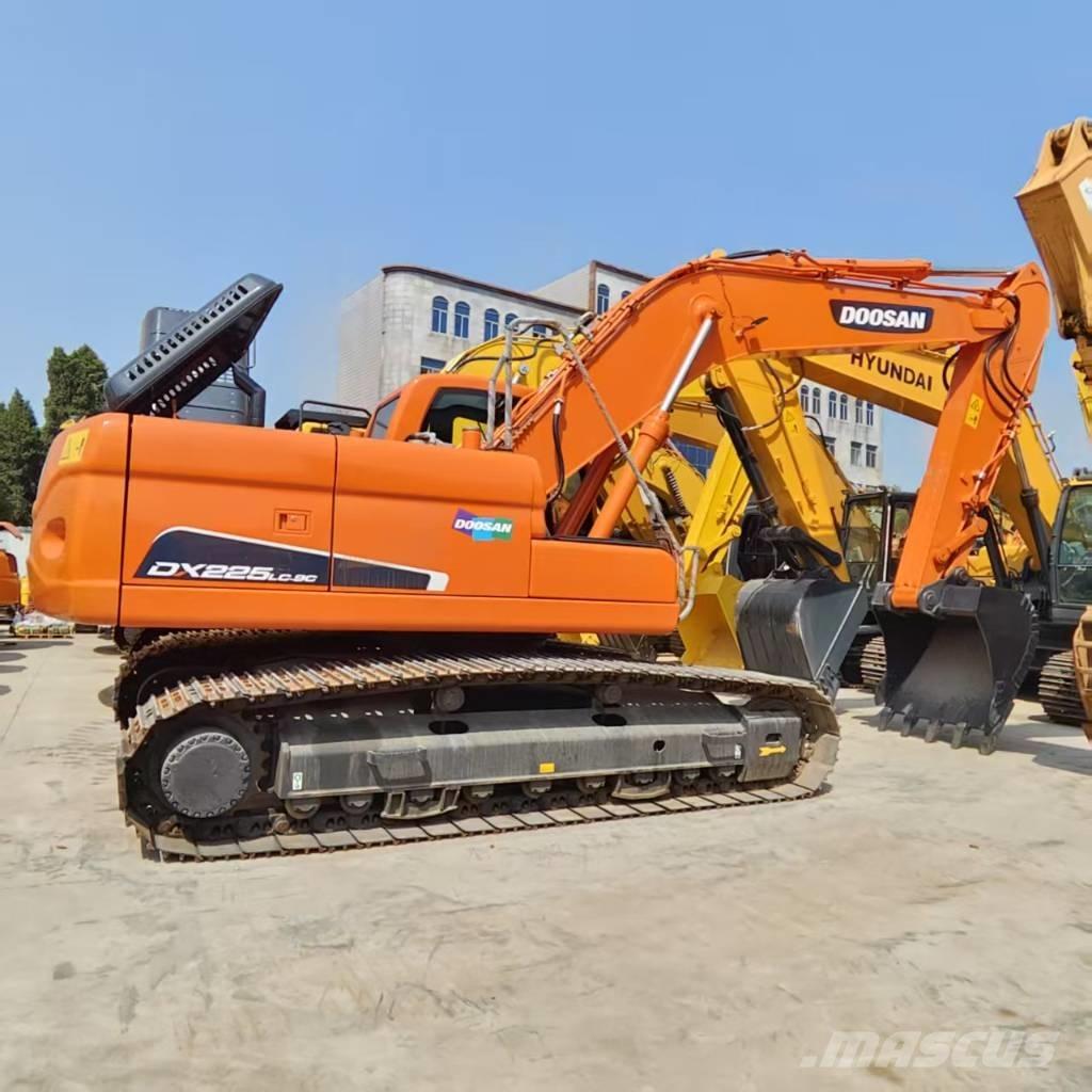 Doosan DX 225 LC Pásové rýpadlá