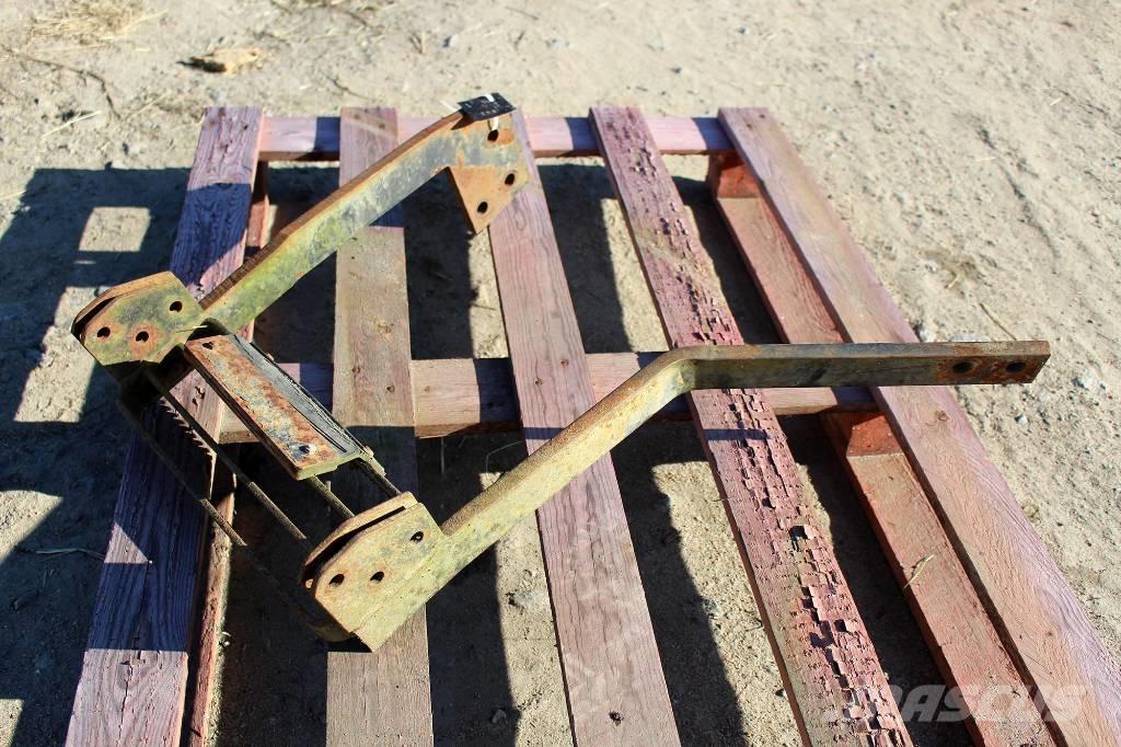  Fotsteg Podvozky a zavesenie kolies