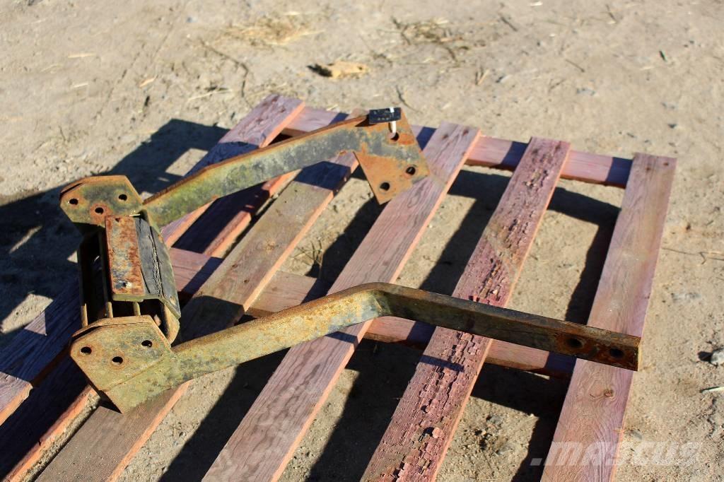  Fotsteg Podvozky a zavesenie kolies