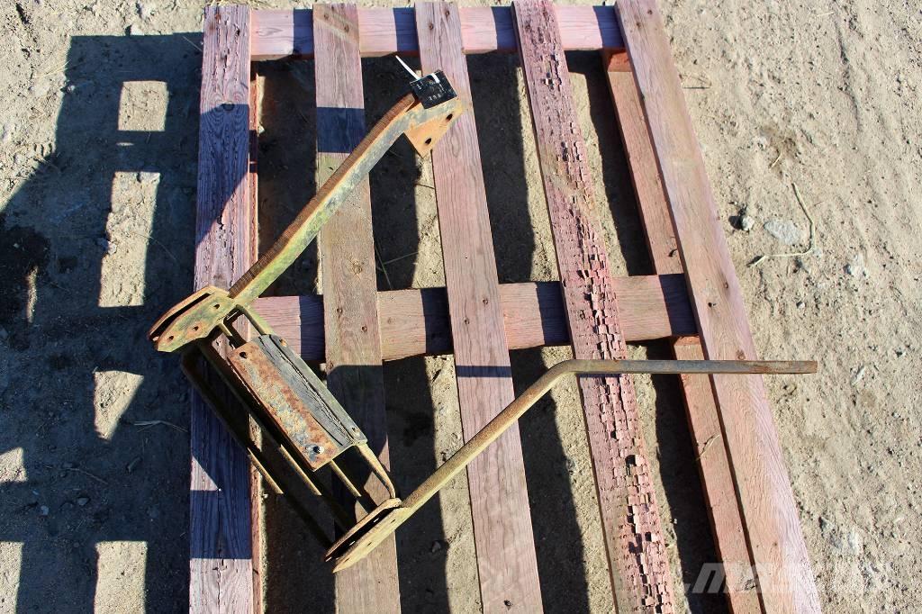  Fotsteg Podvozky a zavesenie kolies