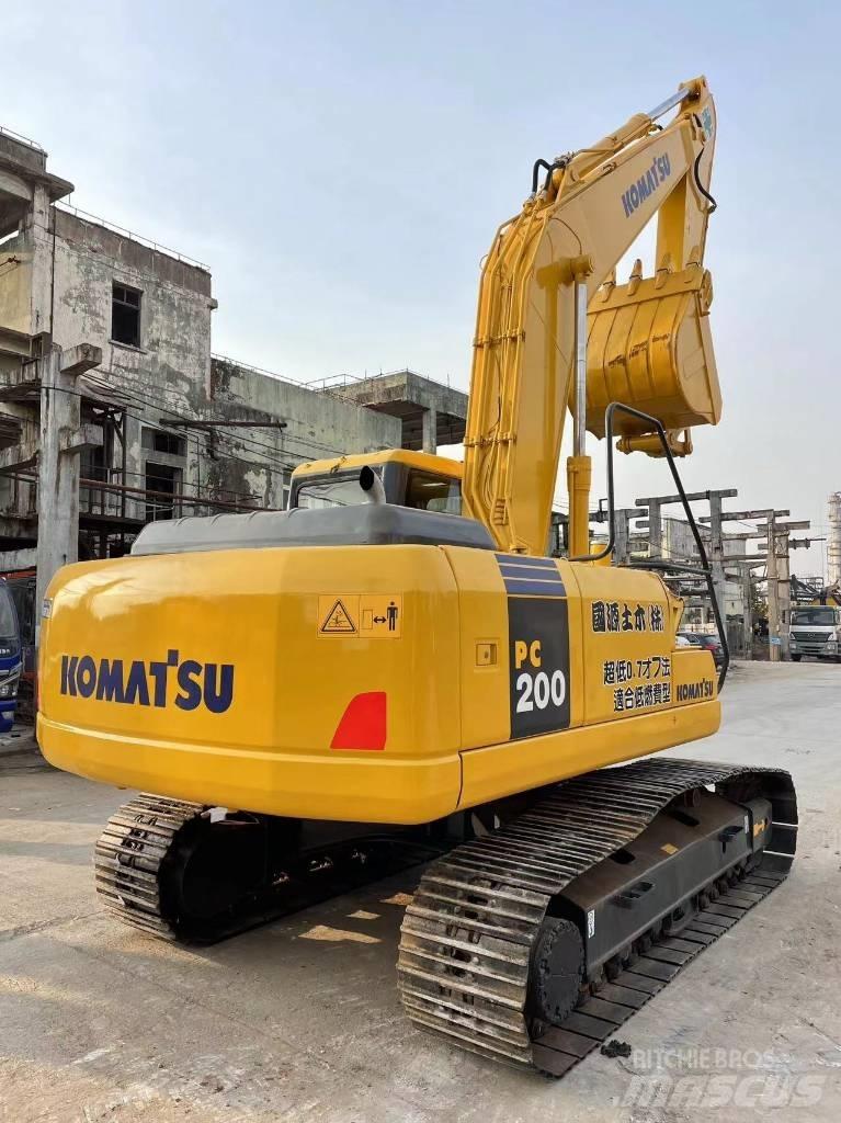 Komatsu PC 200-7 Pásové rýpadlá